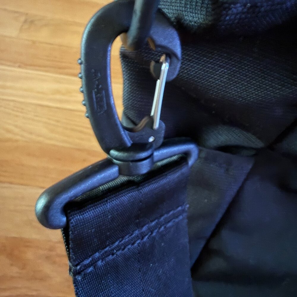 GRAVIS BLACK SHOULDER and/or TRAVEL BAG - Picture 9 of 13